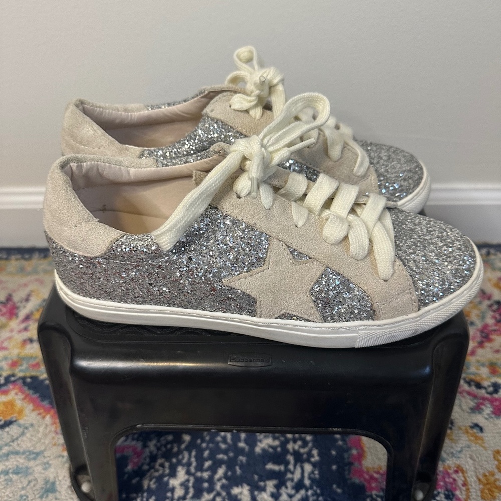 Silver/Tan Sparkle Tennis Shoe